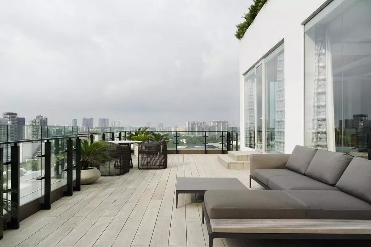 Shangri-La Hotel Singapore BALCONY (Copy).jpg